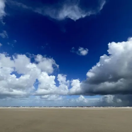Luettje Bernstein- Gemuetlich Stilvoll Zentral Appartamento Wangerooge