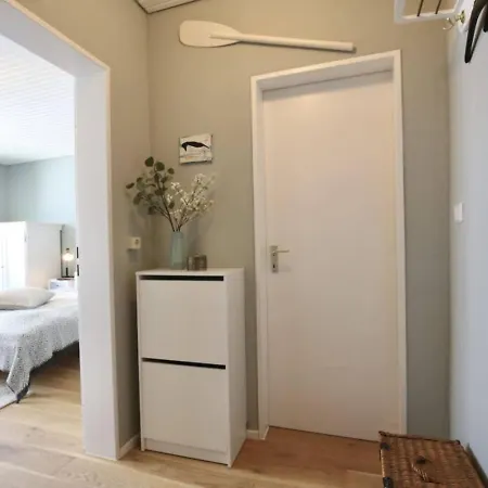 Luettje Bernstein Apartment